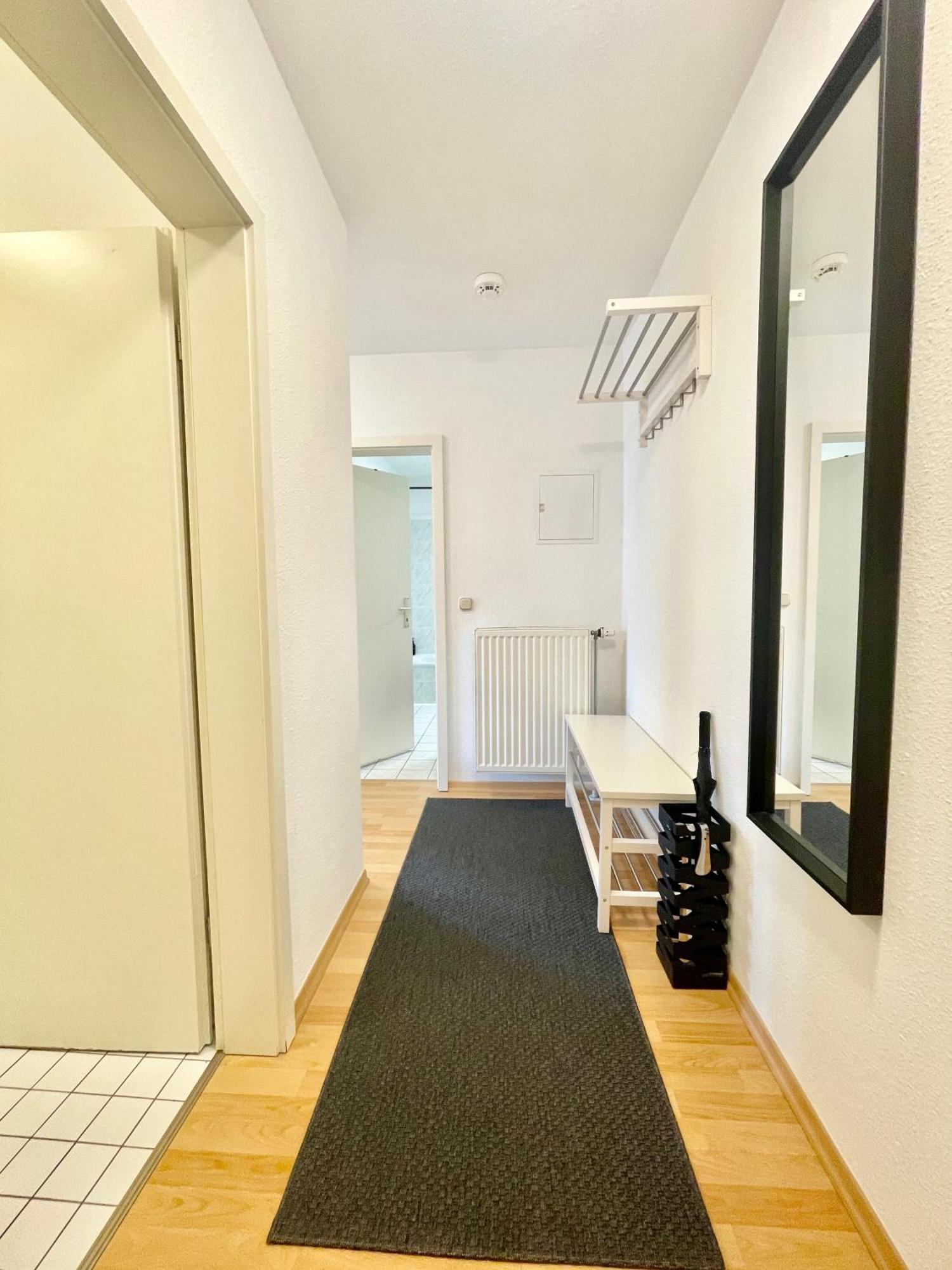Design Lilly - Kaffeebar, Balkon, Zentral *